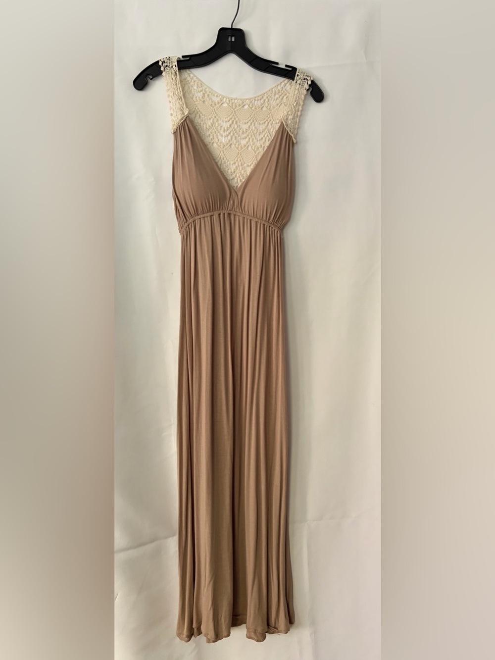 Vintage Sleeveless Taupe V-Neck Maxi Dress with Lace Back and Shoulders